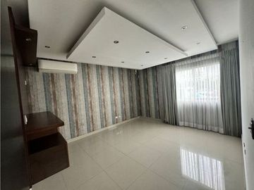 CASA EN VENTA BOSQUES DE LAS CUMBRES