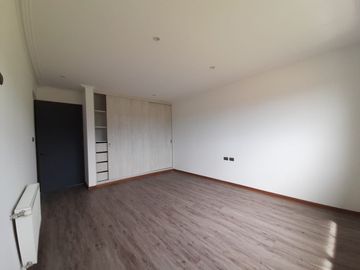 Se vende casa nueva en Sector Los Poetas