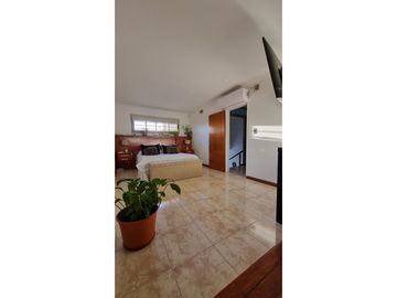 PROPIEDAD DE 3 DORMITORIOS - PILETA - VILLA CARLOS PAZ