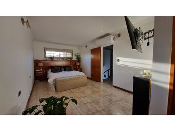 PROPIEDAD DE 3 DORMITORIOS - PILETA - VILLA CARLOS PAZ