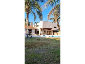 PROPIEDAD DE 3 DORMITORIOS - PILETA - VILLA CARLOS PAZ