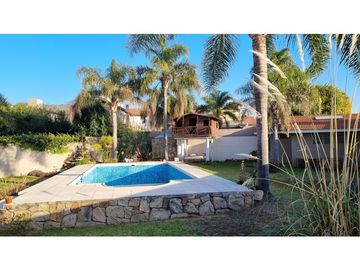 PROPIEDAD DE 3 DORMITORIOS - PILETA - VILLA CARLOS PAZ