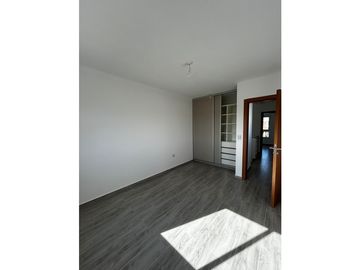 VENDO DUPLEX DOS DORMITORIOS URBANIZACION DOCTA