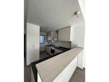 VENDO DUPLEX DOS DORMITORIOS URBANIZACION DOCTA