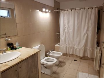 VENDO COUNTRY SAN ISIDRO CASA 3 DORMITORIO COCHERA PILETA