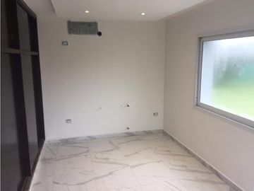 VENDO COUNTRY SAN ISIDRO CASA 3 DORMITORIO COCHERA PILETA