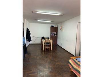 VENDO DEPARTAMENTO TRES DORMITORIOS DOS BAÑOS EN EL CENTRO