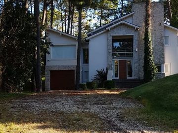 A5 | Cómoda casa sobre Avda. Divisadero en Cariló