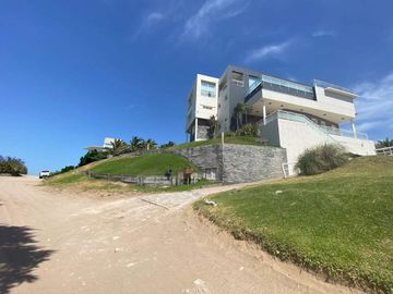 A5 | Nogal y Costanera - Moderna, Funcional con amplios espacios