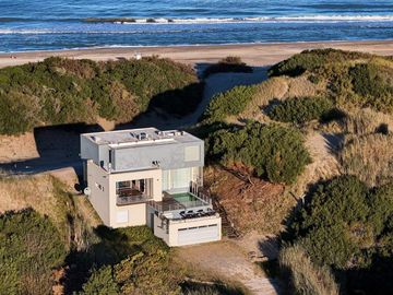 A5 | Casa Michell - FRENTE AL MAR! 6 ambientes, piscina climatizada