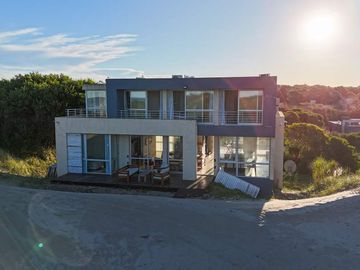 A5 | Casa Michell - FRENTE AL MAR! 6 ambientes, piscina climatizada