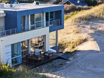 A5 | Casa Michell - FRENTE AL MAR! 6 ambientes, piscina climatizada