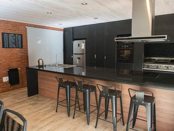 A1  - Casa Laurel 409 - Piscina Climatizada Y Cubierta - Acepta Depto En Parte De Pago En Capital