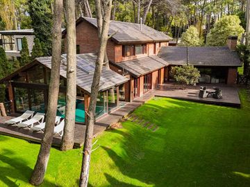 A1  - Casa Laurel 409 - Piscina Climatizada Y Cubierta - Acepta Depto En Parte De Pago En Capital