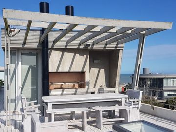 A1 - Casa Wanka, Sobre Segunda Línea. Vista Parcial Al Mar .  Vanguardia En Diseño Y Construcción. Libre De Gastos Vendedor.-