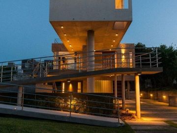 A1 - Casa Wanka, Sobre Segunda Línea. Vista Parcial Al Mar .  Vanguardia En Diseño Y Construcción. Libre De Gastos Vendedor.-