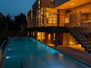 A1 - Casa Wanka, Sobre Segunda Línea. Vista Parcial Al Mar .  Vanguardia En Diseño Y Construcción. Libre De Gastos Vendedor.-