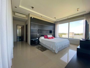 En Cariló | Casa Nogal -Diseño vanguardista y funcional-