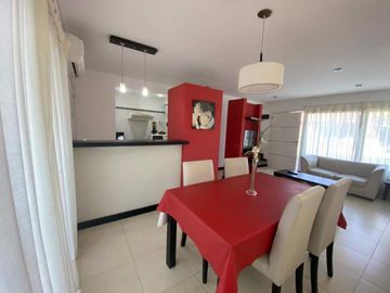 Valeria del Mar | Duplex VS