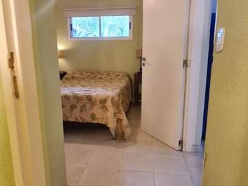 A1 - Casa  Moderna , Suite, Piscina, Quincho.-