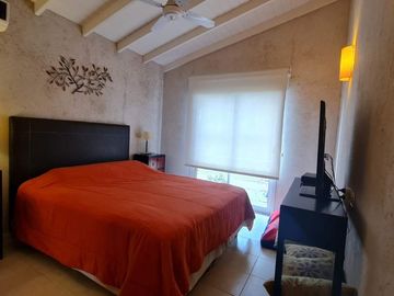 A1 - Casa  Moderna , Suite, Piscina, Quincho.-