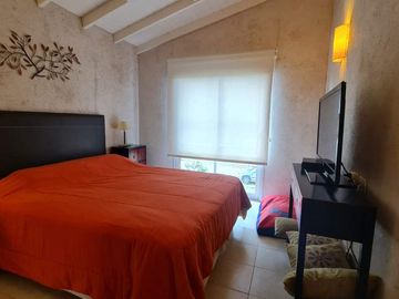 A1 - Casa  Moderna , Suite, Piscina, Quincho.-