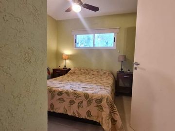 A1 - Casa  Moderna , Suite, Piscina, Quincho.-