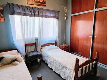 VENTA CASA 4 AMBIENTES. CASTELAR, MORÓN. ZONA OESTE. BUENOS AIRES