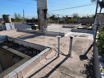 VENTA CASA 4 AMBIENTES. CASTELAR, MORÓN. ZONA OESTE. BUENOS AIRES