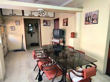 VENTA CASA 4 AMBIENTES. CASTELAR, MORÓN. ZONA OESTE. BUENOS AIRES