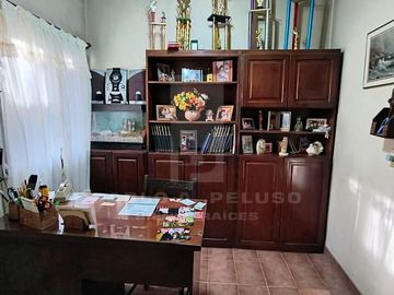 VENTA CASA 4 AMBIENTES. CASTELAR, MORÓN. ZONA OESTE. BUENOS AIRES