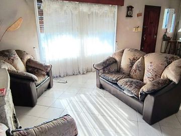 VENTA CASA 4 AMBIENTES. CASTELAR, MORÓN. ZONA OESTE. BUENOS AIRES