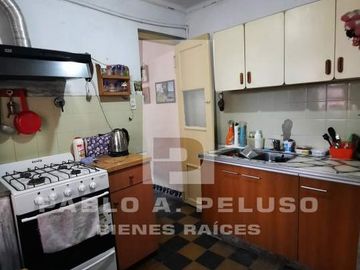 CASA 4 AMBIENTES. CASTELAR SUR, MORÓN. ZONA OESTE. BUENOS AIRES