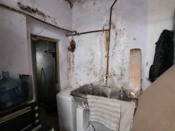 CASA 4 AMBIENTES. CASTELAR SUR, MORÓN. ZONA OESTE. BUENOS AIRES