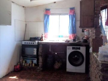 CASA Y 4 DEPARTAMENTOS. LIBERTAD, MERLO. ZONA OESTE. BUENOS AIRES