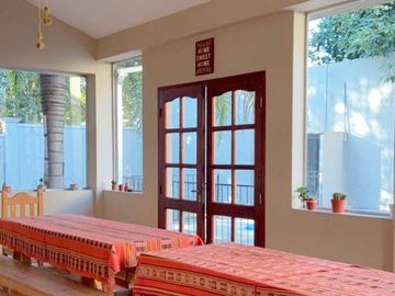 Exquisita Casa en Huaico: Espacios Amplios y Confort.