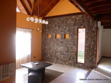 CASA EN SANTA TERESITA SOBRE EL MONTE