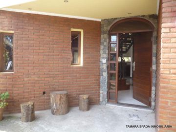CASA EN SANTA TERESITA SOBRE EL MONTE