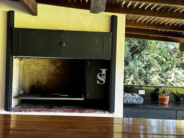 CASA EN VENTA en Country Las Praderas de Lujan