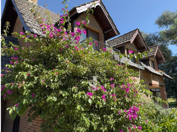 CASA EN VENTA en Country Las Praderas de Lujan