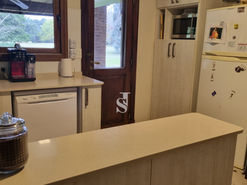 CASA EN VENTA en Country Las Praderas de Lujan