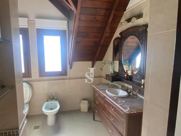 CASA EN VENTA en Country Las Praderas de Lujan