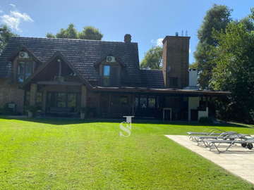 CASA EN VENTA en Country Las Praderas de Lujan