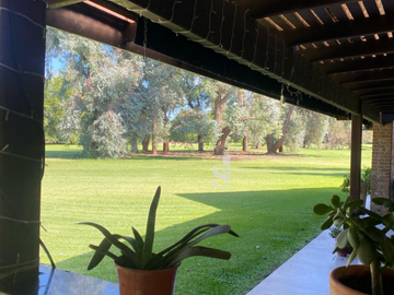 CASA EN VENTA en Country Las Praderas de Lujan