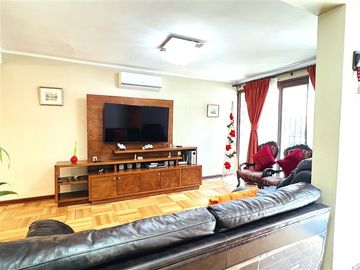 Casa en Venta en Miguel Claro, a solo minutos de estación del Metro Manuel Montt
