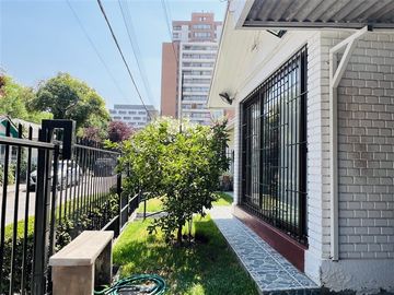 Casa en Venta en Miguel Claro, a solo minutos de estación del Metro Manuel Montt