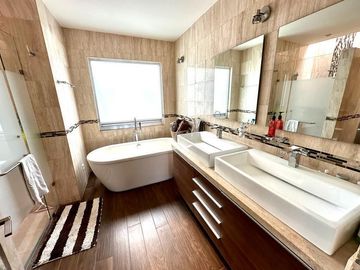Venta Casas Premium Residenciales, Cumbres del Lago, Qro76. $8.9 mdp