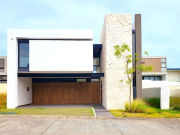 Casa en VENTA en PUNTA TIBURON