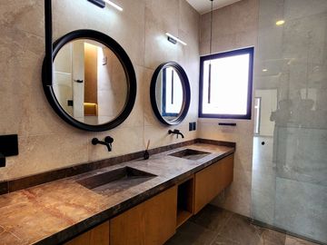 Casa en VENTA en PUNTA TIBURON