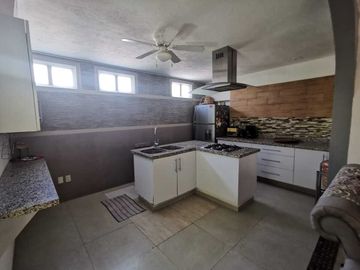 Casa en Residencial La Campiña. Totalmente remodelada.